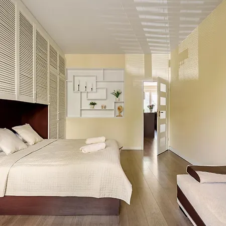 Luxury Near Royal Lazienki Park Apartment