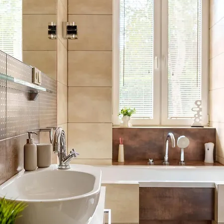 Luxury Near Royal Lazienki Park Apartment