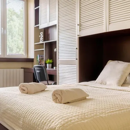Luxury Near Royal Lazienki Park * Warschau